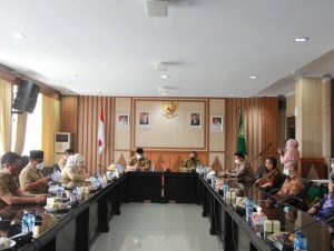 Gubernur Rohidin Mersyah meminta komitmen pihak Pertamina