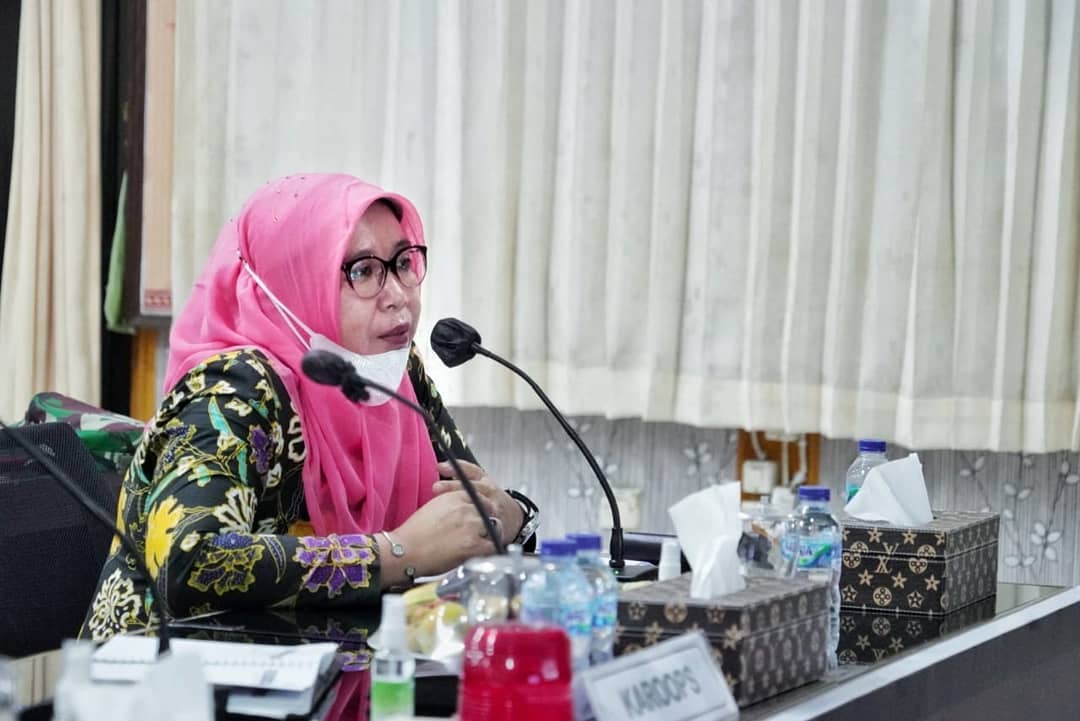Staf Ahli Gubernur Bidang Pemerintahan Hukum dan Politik Setda Provinsi Bengkulu Oslita