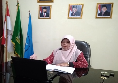 Kepala Madrasah Tsanawiyah Negeri (MTsN) 2 Kota Bengkulu, Diniah, M. Pd. Si