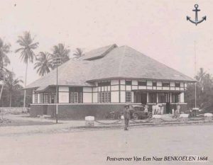 Caption foto: Kantor pos peninggal kolonial Inggris (Postvervor Van Een Naar Bengkoelen 1864)