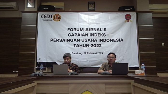 Caption foto: Forum Jurnalis bersama KPPU dan UNPAD dalam Indek Persaiangan Usaha di Indonesia (Foto/dok: KPPU)