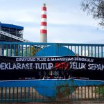 Caption foto: Cipayug Plus dan Mahasiswa pada (23/12/2019) deklarasi tutup PLTU Batubara Teluk Sepang (Foto/dok: Soprian Ardianto)