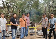 Caption foto: Polsek Kota Padang, Kabupaten Rejang Lebong, pada Rabu (13/09/2023) mengecek lokasi kebakaran (Foto/dok)