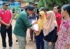 Caption foto: Bupati Bengkulu Utara distribusikan bantuan pengendali kelangkaan pangan (Foto/dok)