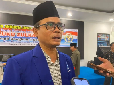Caption foto: Teuku Zulkarnain, Anggota DPRD Provinsi Bengkulu saat gelar reses di Kantor DPW PAN Provinsi Bengkulu, Kamis 27 Februari 2025 (Foto/dok: Soprian Ardianto)