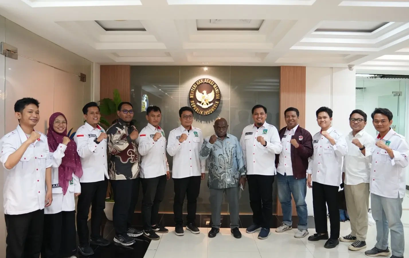 Caption foto: KAMMI Wilayah Bengkulu laporkan PT. DDP ke Kementerian HAM, pada Senin, 10 November 2025 (Foto/dok: KAMMI)