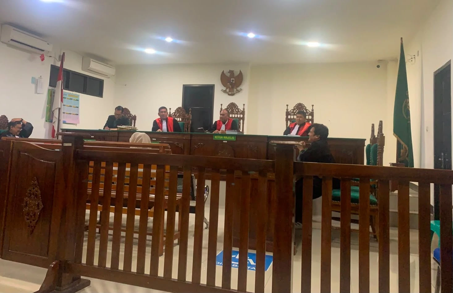 Caption foto: Sidang lanjutan terdakwa Latifa Tusa’dia kembali digelar di Pengadilan Negeri Bengkulu, Selasa 14 Juli 2026 (Foto/dok: Soprian Ardianto)